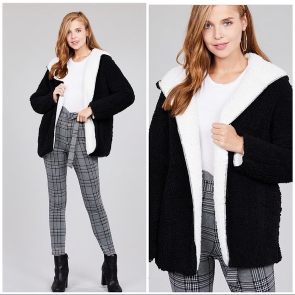 HP🎊CAMEL/IVORY FAUX FUR reversible- hoodie jacket - Picture 4 of 4